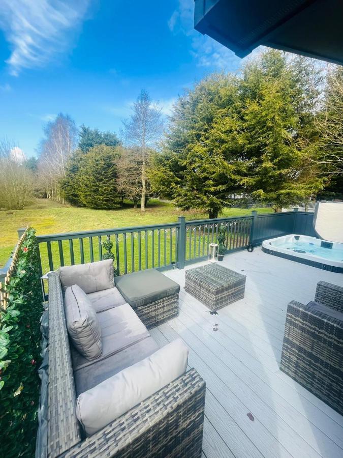 Сasa de vacaciones Sunbird With Hot Tub York